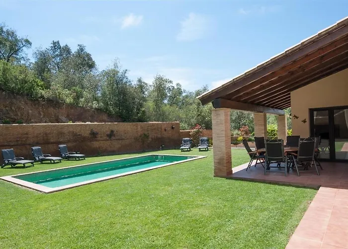 Perfect With Private Pool Бегур