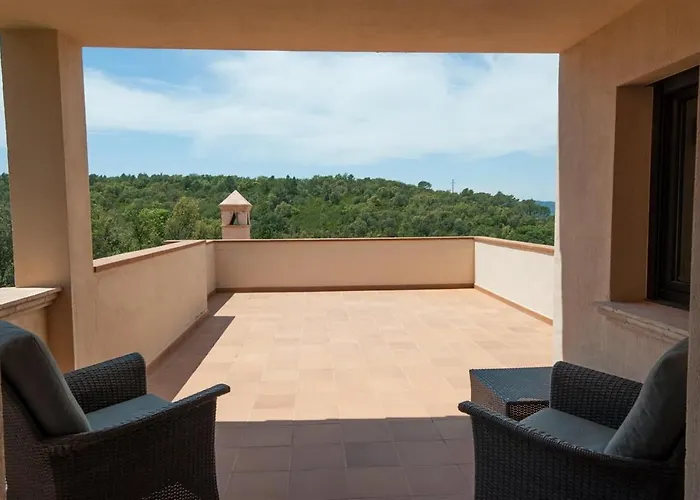 Perfect With Private Pool *